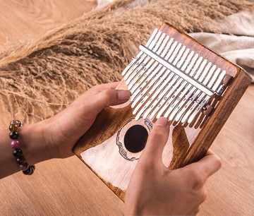 熱銷推薦-拇指琴卡林巴17音全單板手撥琴手指鋼琴初學者卡琳巴kalimba樂器【摩可美家】