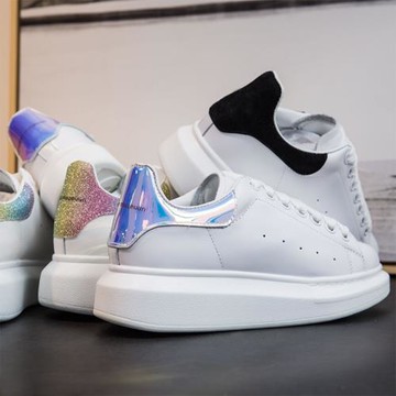 2025春季新款真皮厚底松糕底小白鞋女反光內增高情侶百搭運動鞋