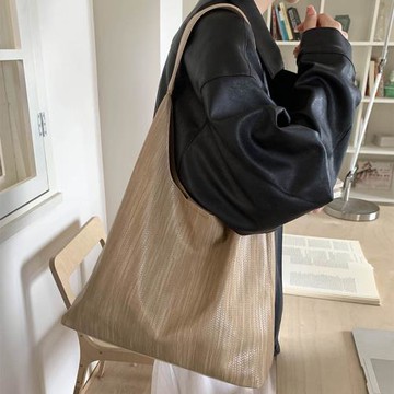 時尚簡約餃子包包2025新款百搭休閑大容量腋下包高級感單肩斜挎包