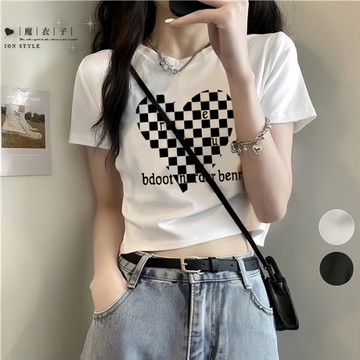 【QV3947】魔衣子－自然隨性．愛心棋盤格圓領短版露肚上衣