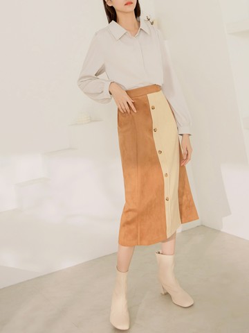 麂皮配色腰後鬆緊裝飾排釦A字中長裙