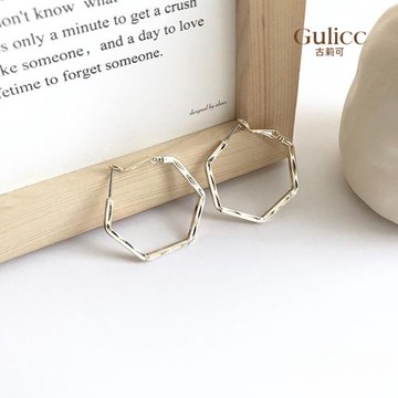 【Gulicc】古莉可 不規則 簍空 幾何 耳環(飾品 耳飾 耳釘 耳扣 耳環 情人節 母親節 七夕 生日禮物)