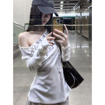 ♡ 𝑪𝒉𝒊𝒄 𝒖 ♡美式辣妹斜肩收腰防曬罩衫女夏季薄款設計感長袖t恤白色露肩上衣