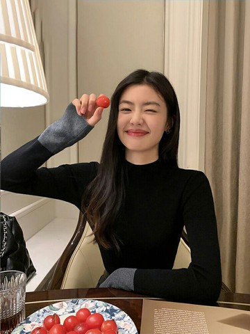 德絨磨毛半高領打底衫女秋冬大衣內搭加絨加厚設計感修身長袖上衣