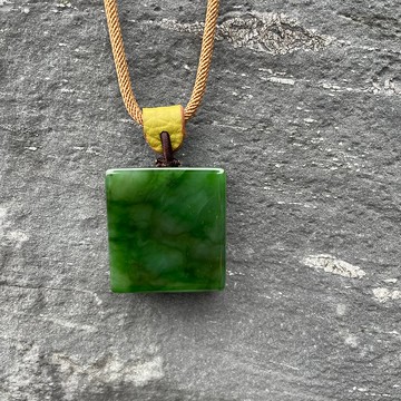 翠玉山河 - 北極玉光系列 - 台灣設計雕刻之翠玉項鍊