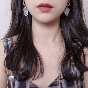 高級感品質天然貝殼流蘇耳環復古氣質輕奢顯臉瘦秋冬網紅長款耳飾1入