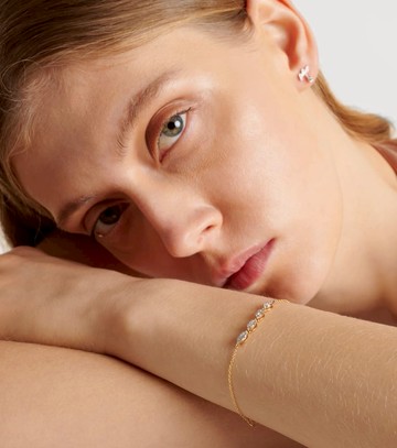 Stone and Strand Muse 10kt gold bracelet with diamonds