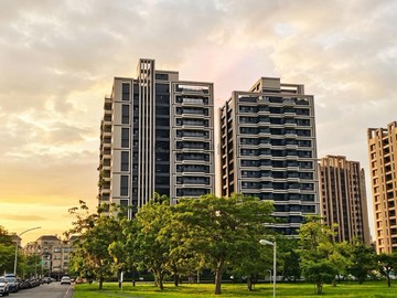 永信建設『耘川』公園首排景觀3房平車｜稀有釋出｜高雄市仁武區京文街