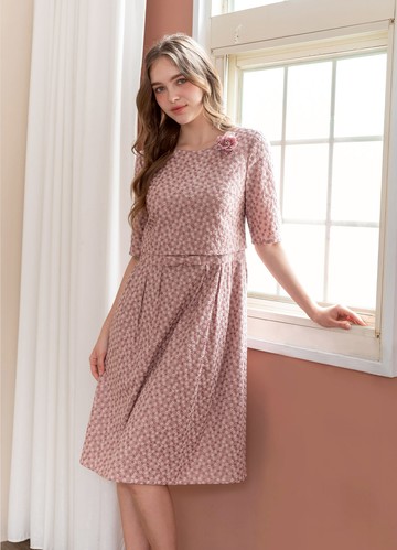 優雅質蘊仿兩件式刺繡洋裝