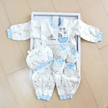 GMP BABY 長頸鹿 兩用兔裝+帽 彌月禮盒ZAA-W3-032