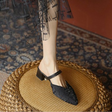 包頭涼鞋女夏高跟2025年新款小香風粗跟懶人外穿法式兩穿半托娃娃鞋【木屋雜貨】