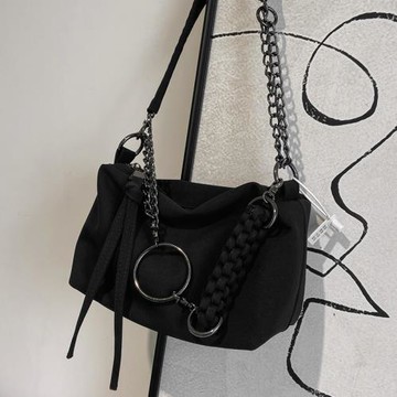 今年流行包包女秋冬大容量單肩包休閑尼龍布斜挎包鏈條百搭枕頭包