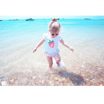英國｜Sunuva 草莓甜心側邊抓皺防曬衣/泳衣 學齡前 - 3~4歲