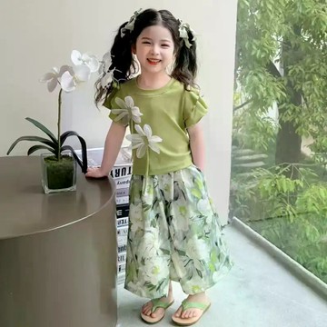 女童夏季新款花朵碎花套裝中大童短袖休閒闊腿褲洋氣兩件套寶寶 夏天韓版套裝 女童休閒兩件套 兒童套裝 中小童短袖套裝
