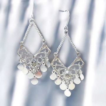 MODACore 摩達客 - 縷空方形流蘇垂墜式耳飾耳針耳環 (黑)