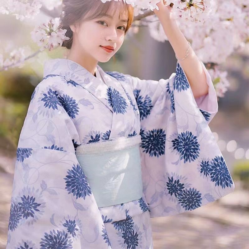 レディース 浴衣 浴衣 かわいいレディース 浴衣 夏祭り和風着物 レトロ花火青い服花柄 モダン お家で洗える 通販 LINEポイント最大1.0%GET LINEショッピング 花柄 モダン 浴衣