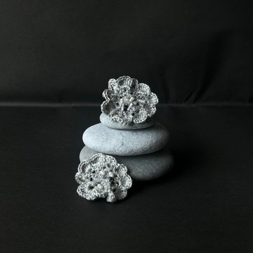 | 茷 | 耳針 | #224 | 手刺繡鉤織星蕊花耳環