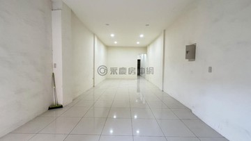 $台中港Outlet全新整理透天｜台中市清水區文興路