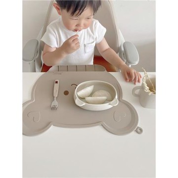 韓系寶寶餐墊兒童防水防油硅膠桌墊一體式隔熱幼兒園嬰兒吃飯圍兜