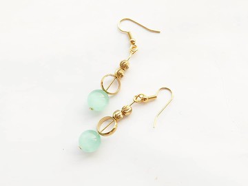 垂墜清透貓眼石黃銅耳環