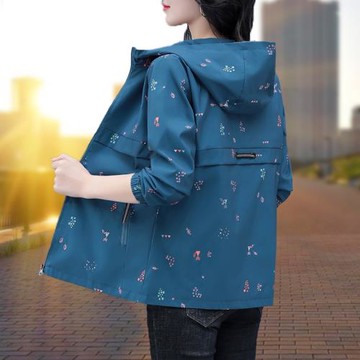 春季連帽夾克外套女短款2025新款春秋款中年休閑風衣女士漂亮時尚