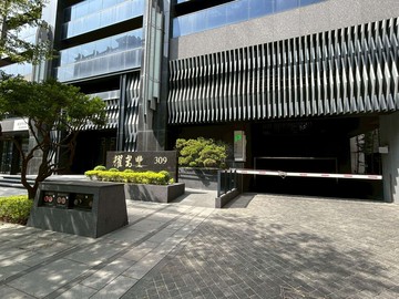 耀嵩豐左營高鐵高樓景觀2改1房平車｜高雄市左營區博愛四路