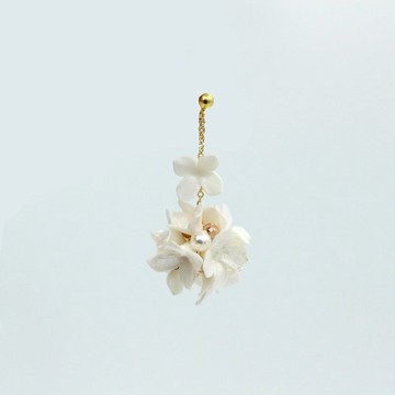 Pamycarie春夏樹脂黏土珍珠色繡球花925純銀耳環