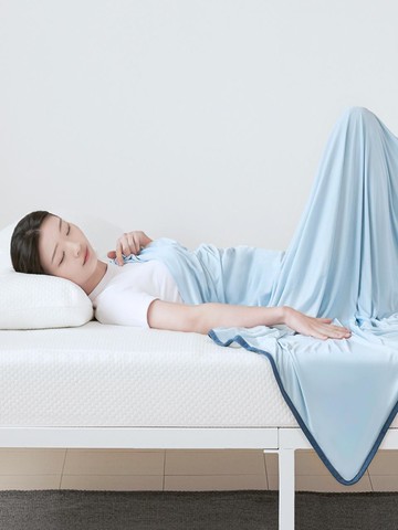 Soft & Cool Double-Sided Summer Cooling Comforter