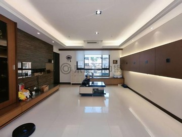 市心遠百『臻愛香榭』次頂樓美裝潢4房雙車｜新竹縣竹北市莊敬五街