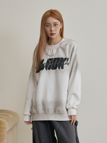 煙霧噴染字排版大學T