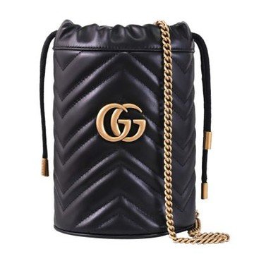 GUCCI GG Marmont 金屬雙G LOGO绗缝皮革束口迷你斜背包/水桶包(黑)