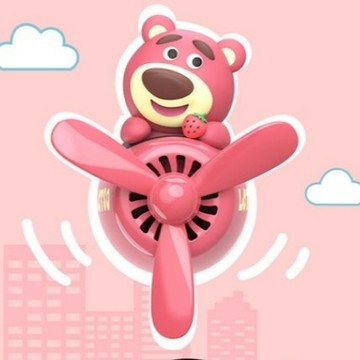 [預購] 【遊戲家】熊抱哥 草莓熊 飛機車載香水  車用香薰飛機 萌爆車用薰香器 UG 送隨機精美贈品 G2