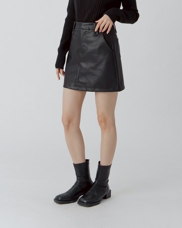 質感素面設計A字皮革短裙-黑 S/M/L
