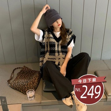 【台灣發貨】韓版V領條紋針織背心 小可愛 背心 衣服 女裝 上衣【W226】