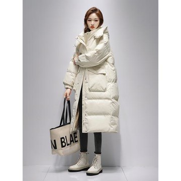 鴨鴨羽絨服女中長款長過膝米白寬松丫丫連帽時尚加厚2025冬季新款