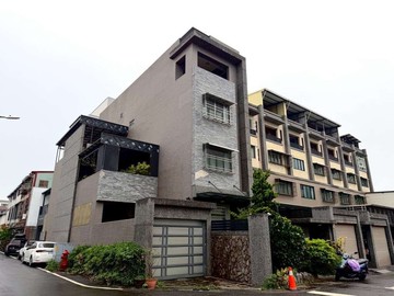 仁武大地坪｜大面寬雙車位透天別墅｜高雄市仁武區名山二街