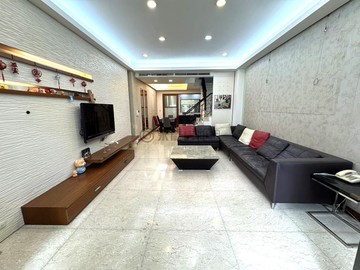 仁武八卦寮｜臨路大地坪｜庭院雙車墅｜高雄市仁武區德新街