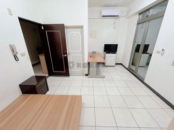 大學之道三期陽台大套房~周邊生活機能佳｜桃園市龜山區德明路