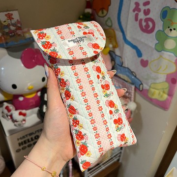 Sweetstore Supply原創可愛甜美清新草莓花收納魔術貼粘貼筆袋