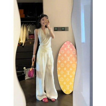 9416 人持續回購🔄2026夏季新款韓系穿搭V領修身掛脖無袖上衣氣質高腰顯瘦闊腿長褲GYEK