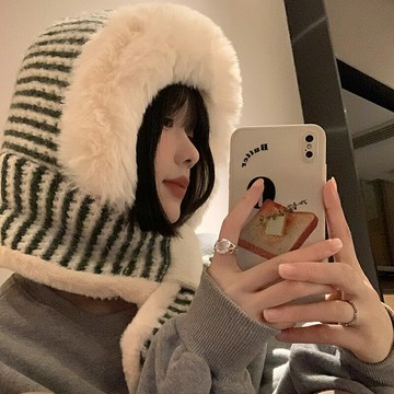 條紋毛絨帽子圍巾一體女冬季韓版顯臉小騎車防寒針織護耳雷鋒帽潮 雙11全館免運