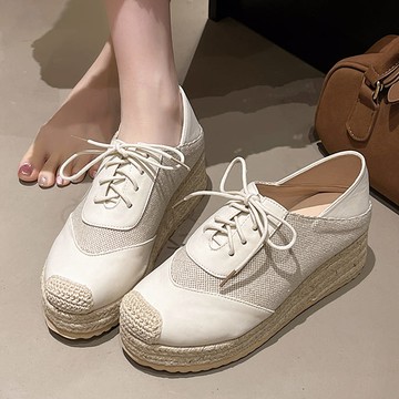 【現貨出清】可後踩．日系草編拼接綁帶圓頭楔型包鞋．白鳥麗子