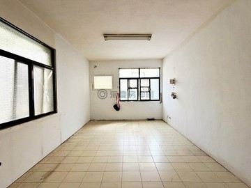 瑞豐市場｜臨路透天典藏金店面｜高雄市鼓山區華泰路