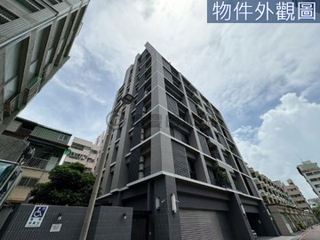 【晨均日渼】愛河輕屋齡稀有1+1房+車位｜高雄市前金區成功一路