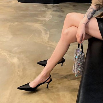 水鉆涼鞋女夏包頭仙女風女鞋2025新款尖頭細跟百搭黑色字母高跟鞋