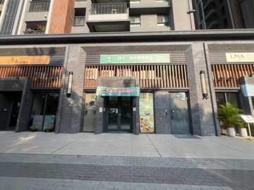 總太聚作邊間黃金樓店家加雙平車｜台中市北屯區環太東路