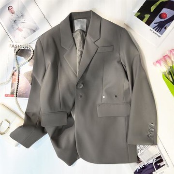 2025秋裝新款西裝外套女高級灰設計感小眾后開叉紐扣休閑寬松西服