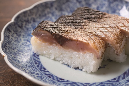 魚又代々鯖寿司（炙り）