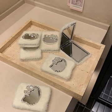 ✨臺灣出貨✨水鑽氣質貓咪毛絨卡通貓摺疊鏡隨身便攜小號補妝鏡可愛雙面鏡女