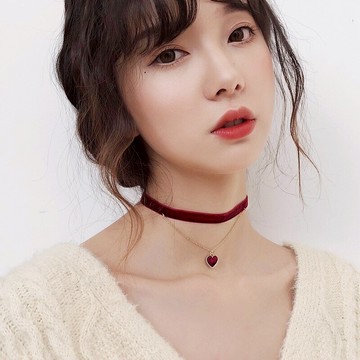 絲絨頸鏈小眾設計項鏈鎖骨鏈女網紅短款頸帶簡約脖子飾品脖頸項圈1入